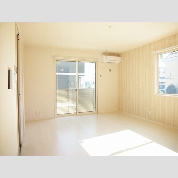 アヴェニール　Ⅰ01号室 リビング