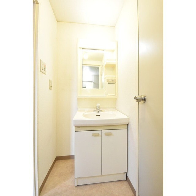 ライオンズマンション目黒青葉台タウンハウス1002号室 内観