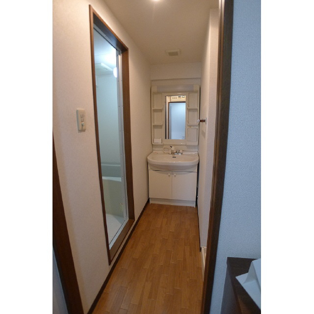 盛大パレス0202号室 同建物別部屋の参考画像