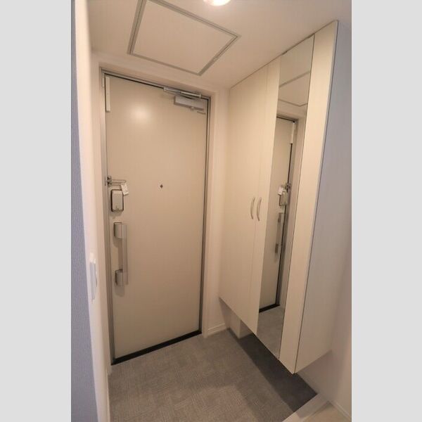 ベル　フロレゾン201号室 玄関