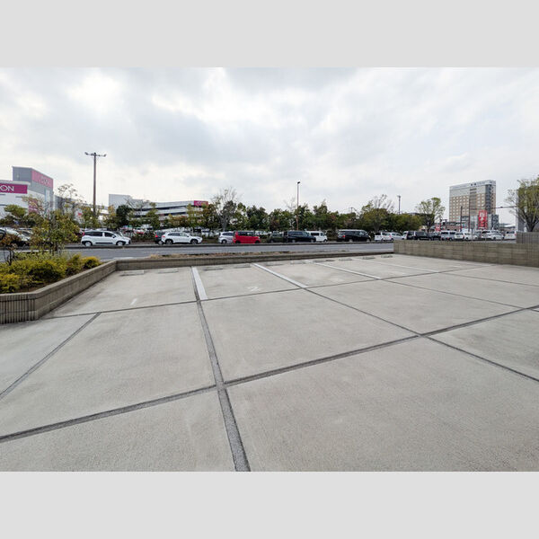ノーブル浦和美園205号室 駐車場
