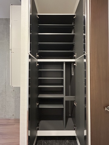 スカイラシクラス平和台203号室 玄関