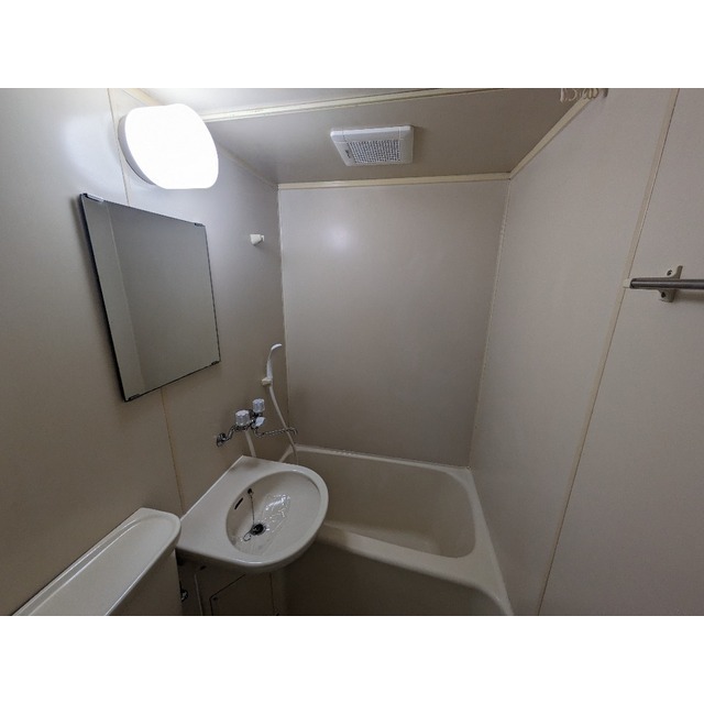 ペアハイツ世田谷206号室 お風呂