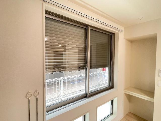 ガルデ寒川 シャッター