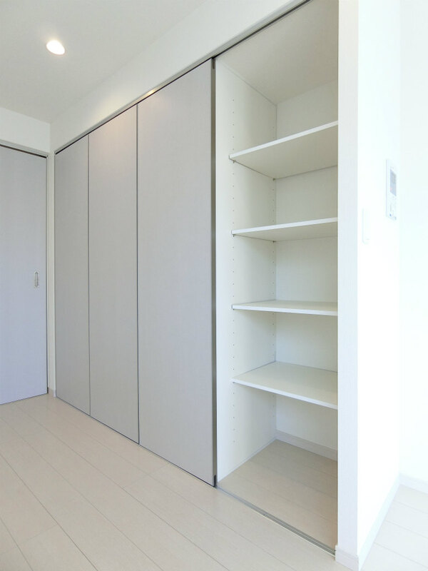 リブリ・コウゲン鎌倉2階 収納