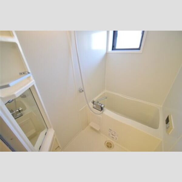 ガーデンヒルズ　EAST バス