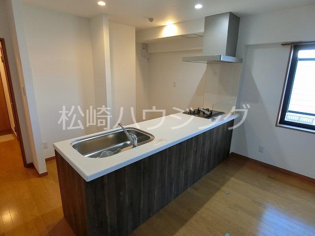 charcoal house キッチン