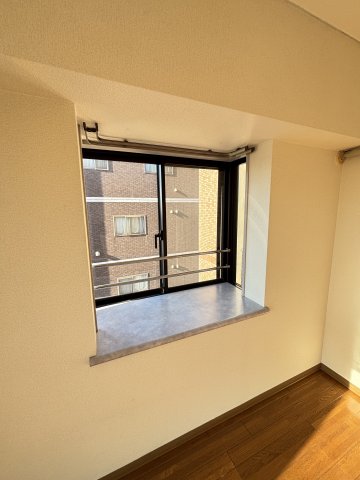 幸栄パレス501号室 リビング