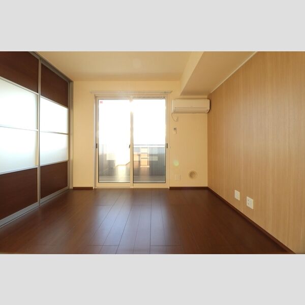 ヘリオス吉川美南　ゼウス リビング