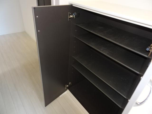 てらす　はに101号室 下駄箱