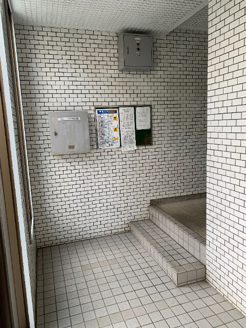 パールマンションⅡ1階 エントランス