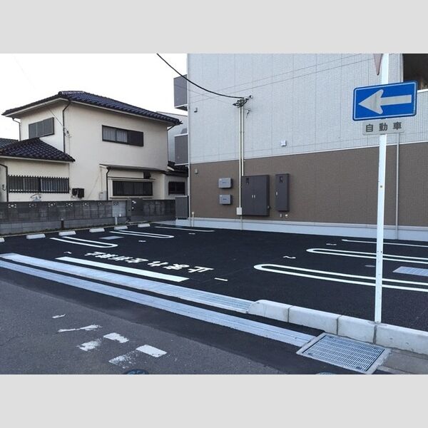 エヴァーラスティング桶川108号室 駐車場