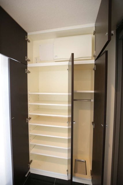 アクシア池袋 靴入