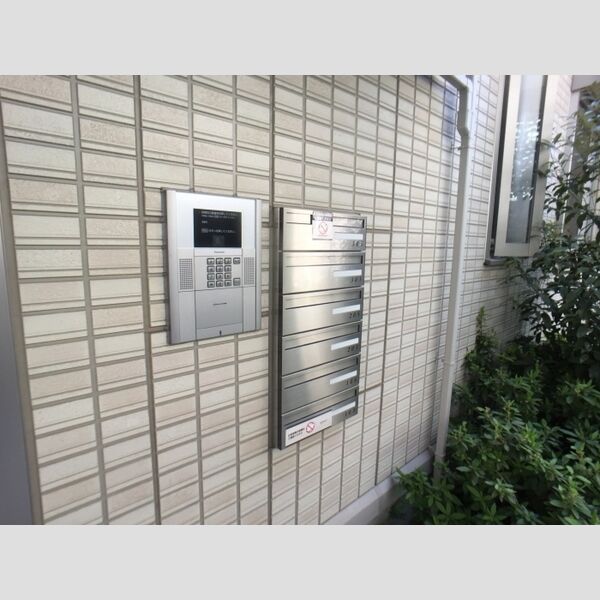 アローフィールド　B オートロック・集合ポスト