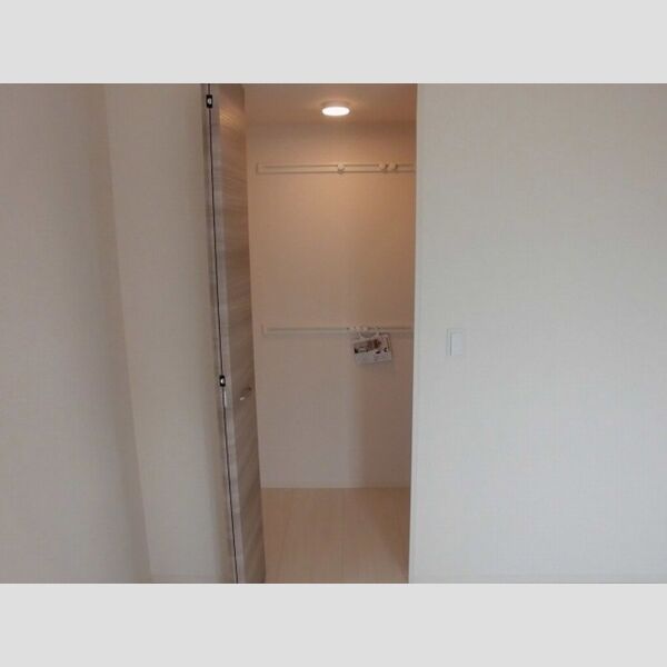 サクラハイツ203号室 ♪ワンステップクローゼット♪