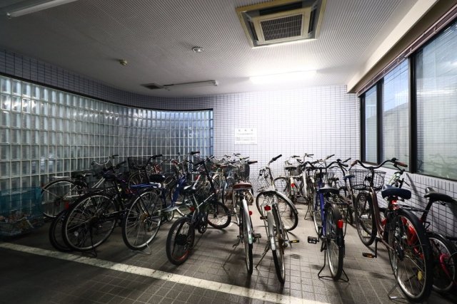 新丸子第２センチュリー２１4階 駐輪場