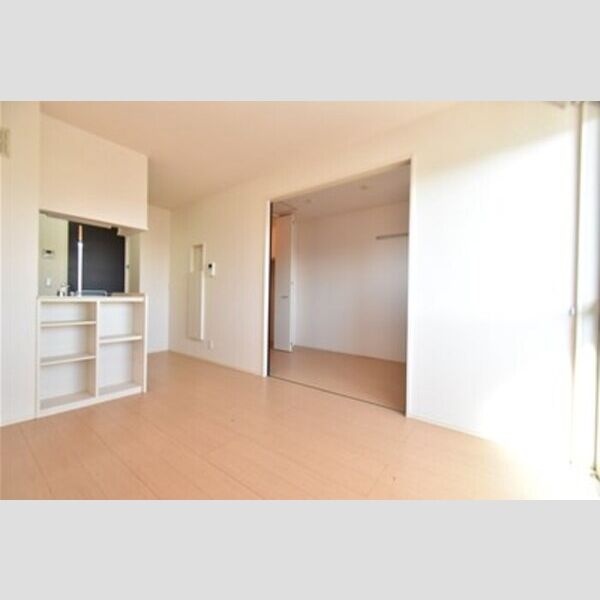 モナリエ稲荷森 リビングダイニング