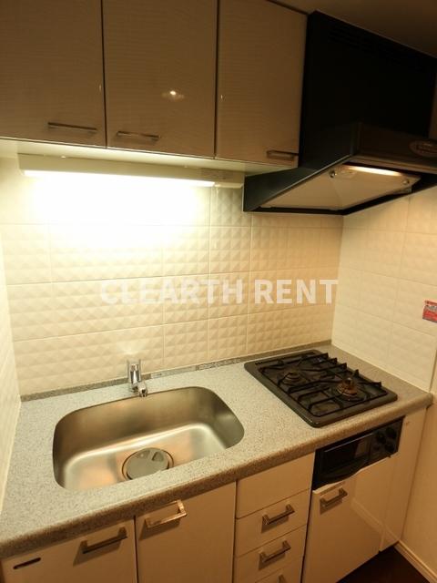 グラーサ西麻布2階 使い勝手の良いシステムキッチン