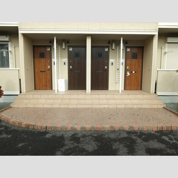 リヴェール　A棟 エントランス