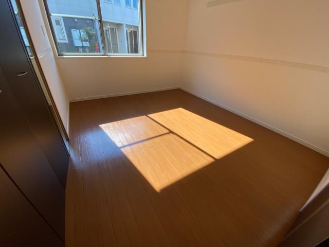 アークガーデンA 洋室