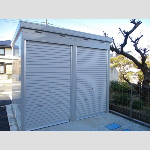 グランツ・シャルロッテ バイクスペース　(別途契約有)