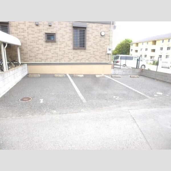 セジュール梨香 駐車場(要空き確認)