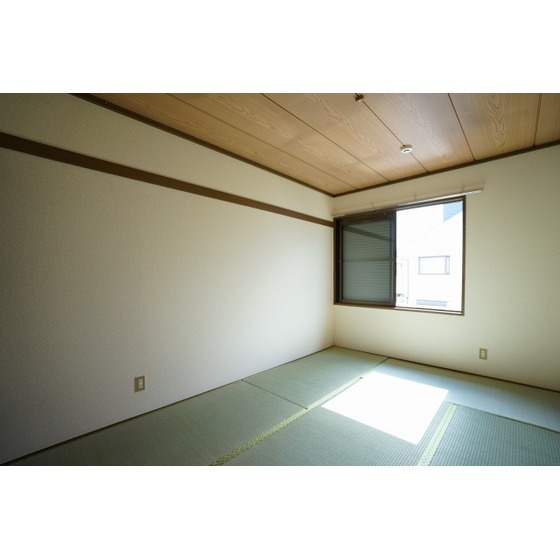 ベルゾーネ小林 和室２