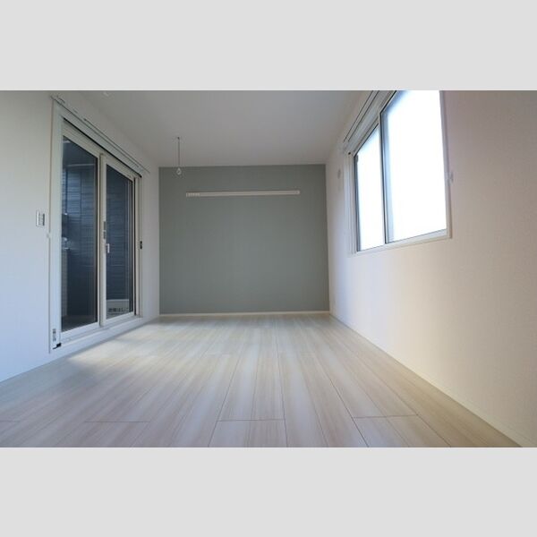 ルリアン大島201号室 洋室6、18帖