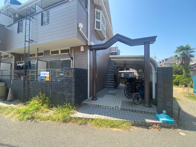 レオパレス茅ヶ崎第一1階 エントランス