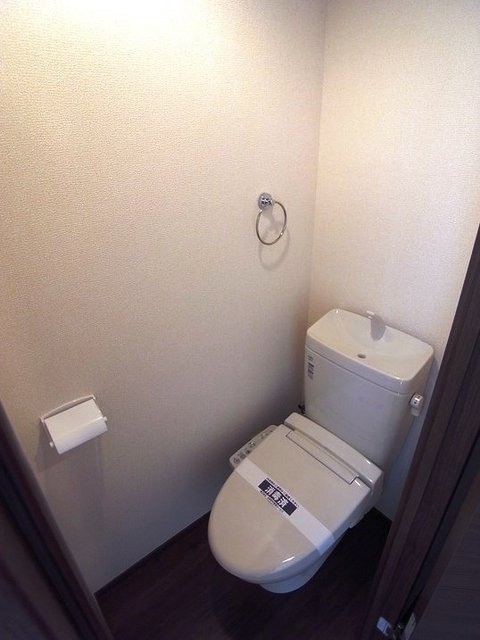 アーバンプレイス高田馬場＆Ｕ1階 トイレ