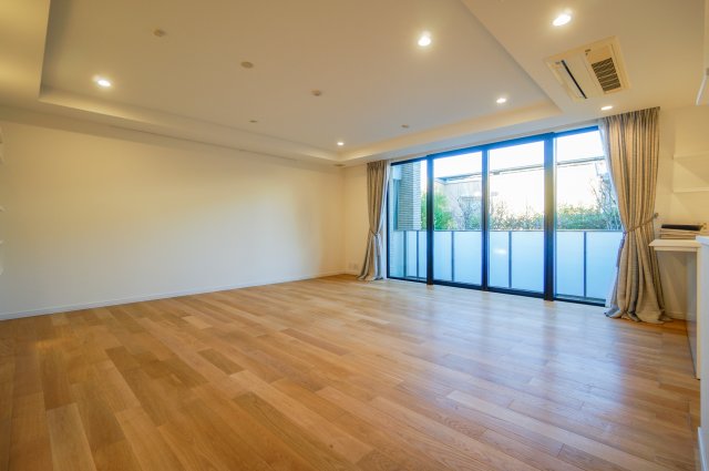 グランドメゾン代沢 リビング