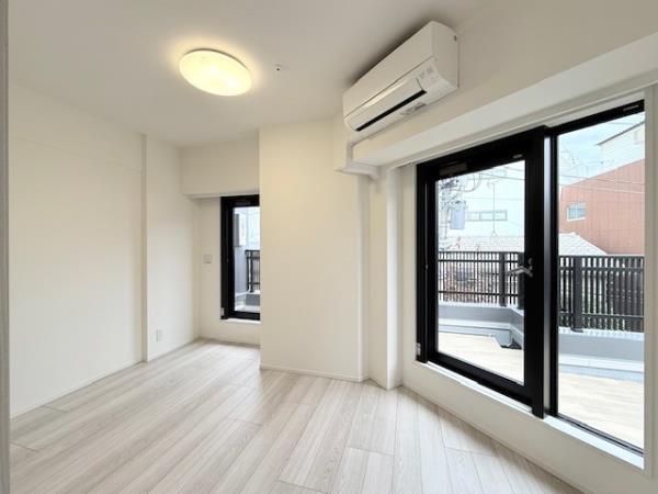 エレミ本蓮沼3階 リビング