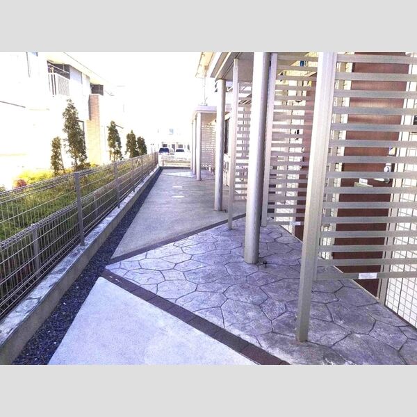 mille graine(ミル グレーヌ)　A201号室 エントランス