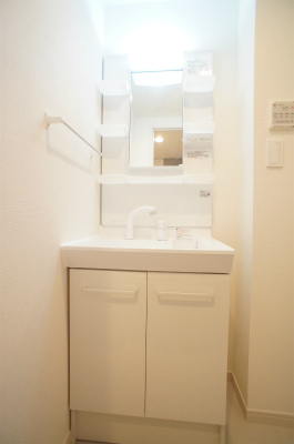 リブリ・サン湘南3階 洗面