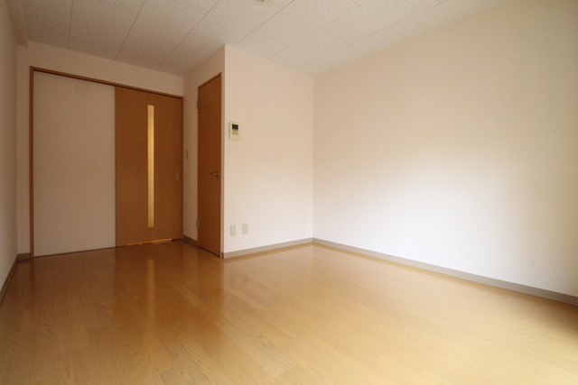 ヴィルヌーブ柏2階 洋室！