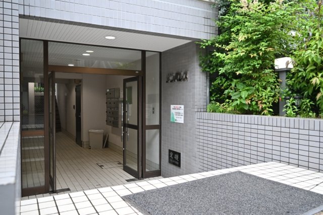 サンパレス2階 エントランス