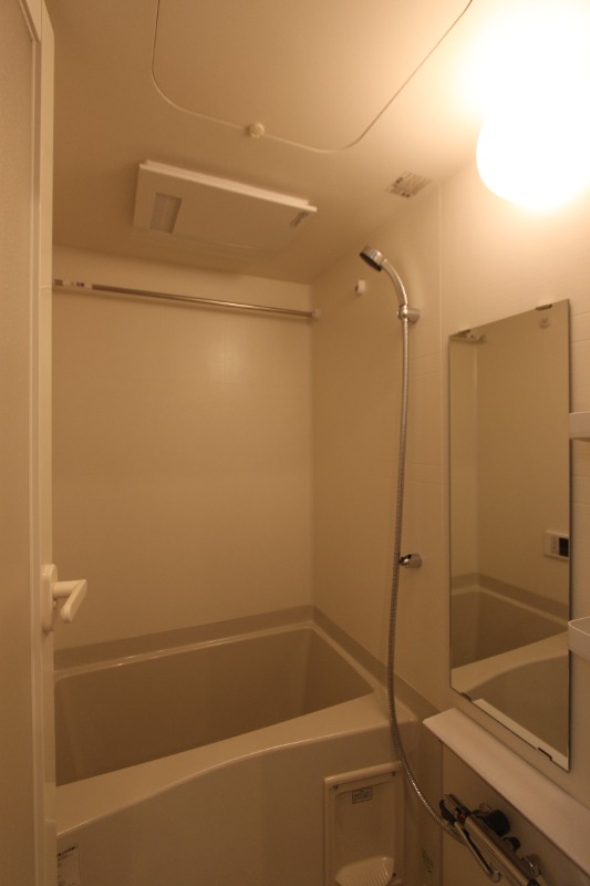 イアース横濱関内8階 同建物別部屋の参考画像