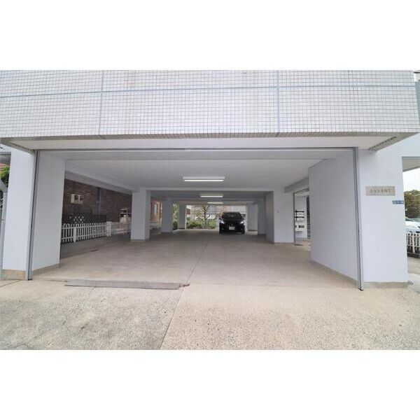 シャトルNT 駐車場