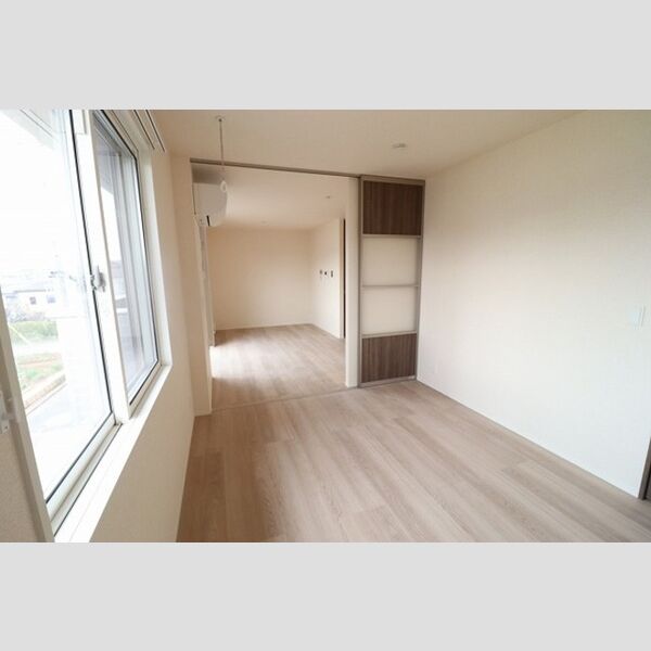 ソレアード202号室 洋室　6帖