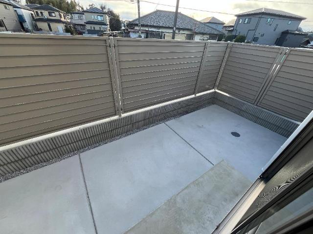 アドニス105号室 専用庭