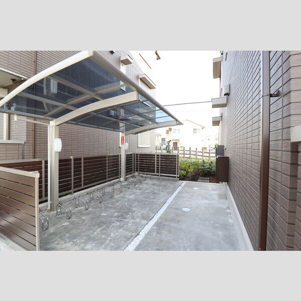 フォレストヴィラ202号室 駐輪場