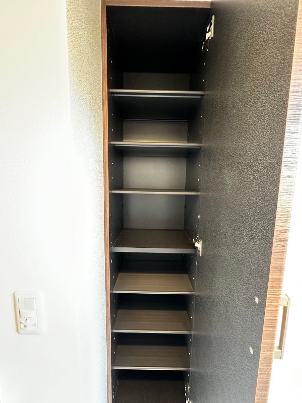 TFレジデンス鵜の木2階 下足入れ