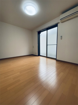 リブリ・エムール1階 寝室