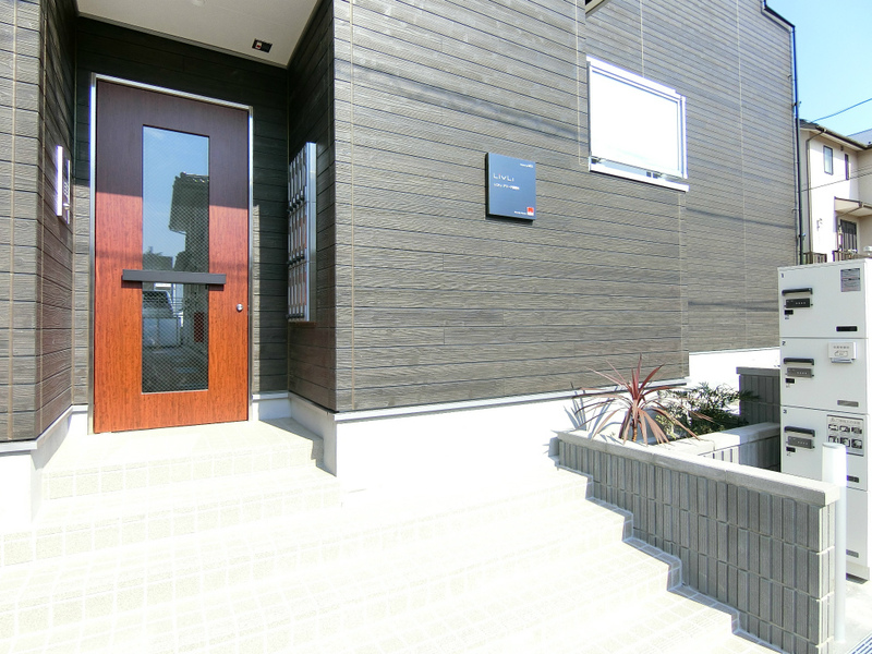 リブリ・アリーナ湘南台1階 エントランス