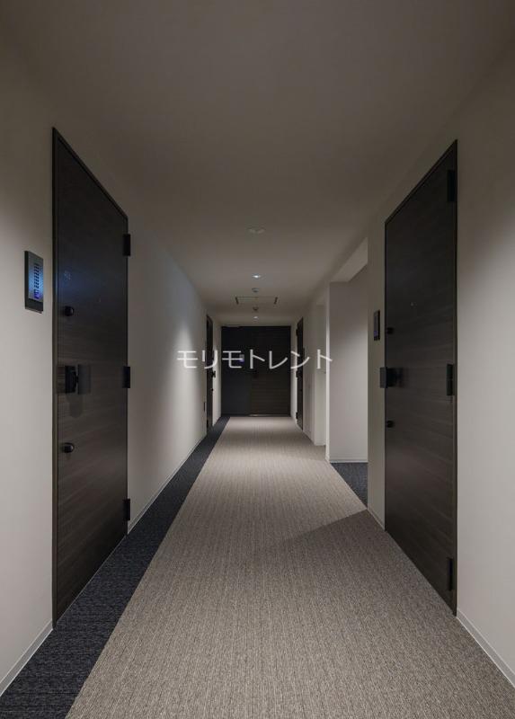 イプセ四谷三丁目3階 共用廊下