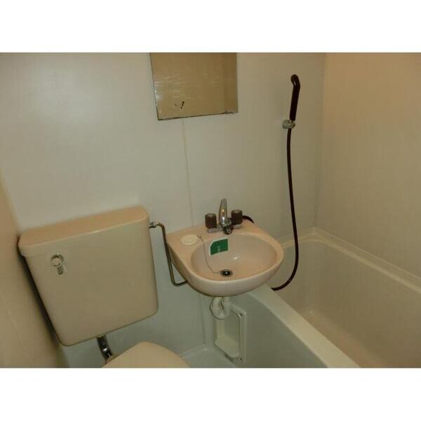 エステートピア・ルリ306号室 同建物別部屋の参考画像