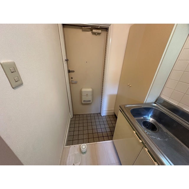 コムハウス 玄関