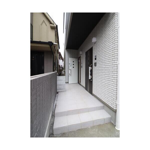 リーベン弥生 エントランス