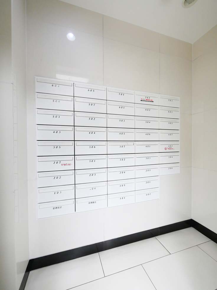 PREMIUM　CUBE新中野6階 外観