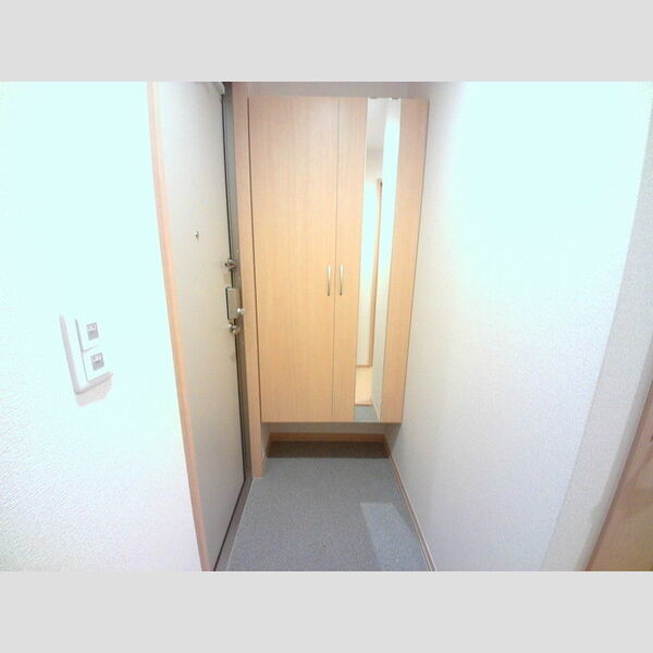 South wind frea シューズボックス付き玄関